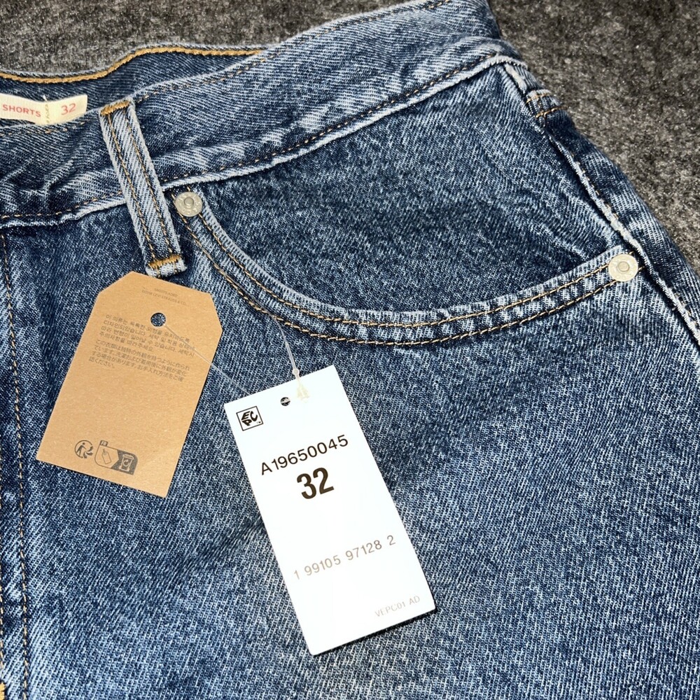 Levi's Women's High-Rise Baggy Shorts Woman Size 32 NWT Premium - Picture 4 of 9